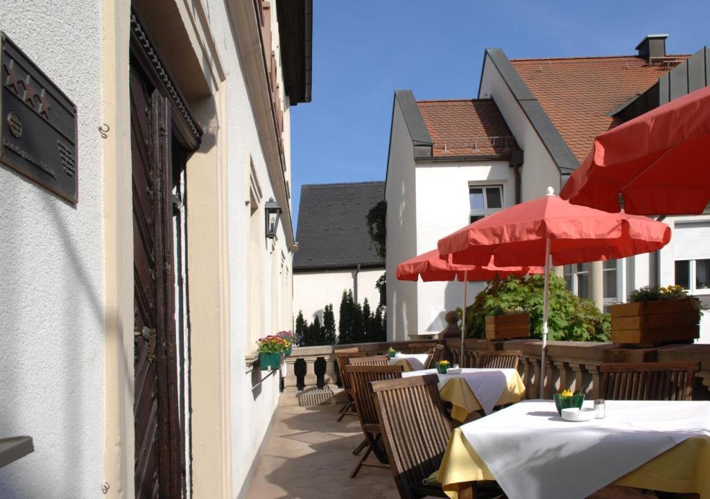 Hotel Gasthof Der Krug Stegaurach Exterior foto